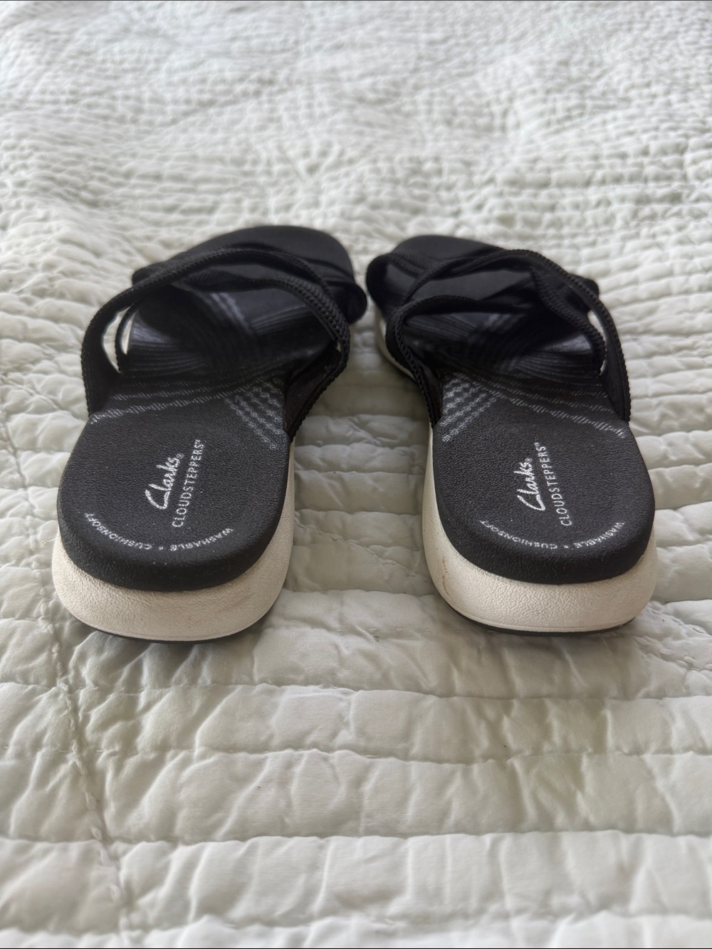 Clarks Black Crisscross Cloudsteppers Slide Sandals - Picture 3 of 7